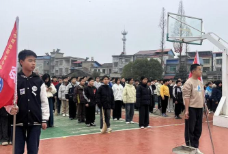 安乡县安尤乡官陵湖中学环境