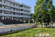 安乡县大鲸港镇中学环境