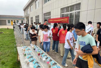 安乡县三岔河镇中学环境