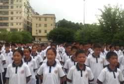新丰县回龙中学环境