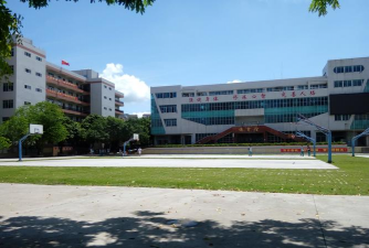化州市实验中学环境