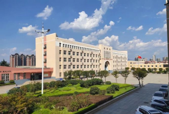 青岛高新职业学校环境