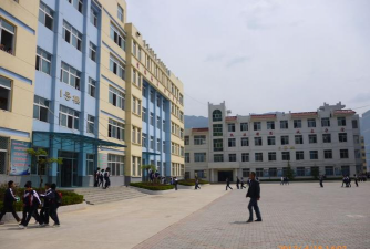 甘肃省成县城关中学环境