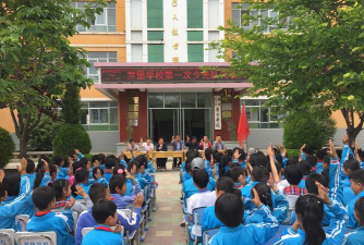 礼县罗堡九年制学校环境