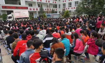 礼县罗坝乡初级中学环境