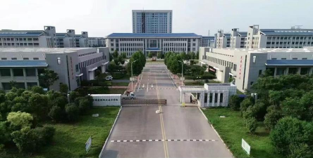 邹城技工学校环境