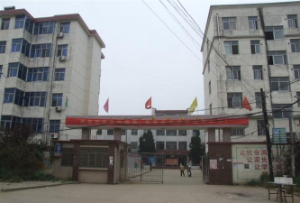常坟中学环境