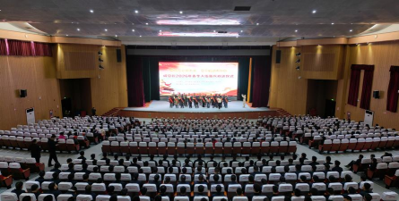 咸安区中等职业技术学校环境