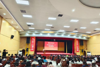 柳州财经学校环境