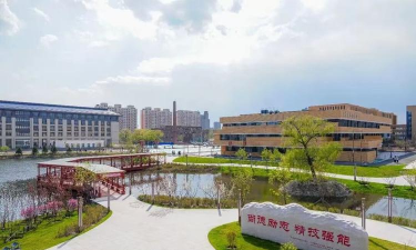 吉林省电子信息技术学校环境