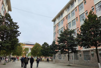 云南省建筑材料工业学校环境