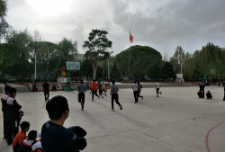 阿瓦提县一中环境