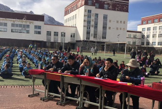 玉树县第二民中环境