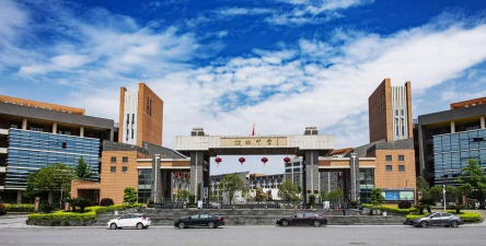 桂林中学校环境