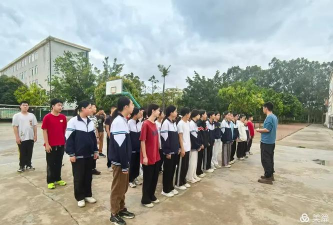 罗波镇罗波初级中学环境
