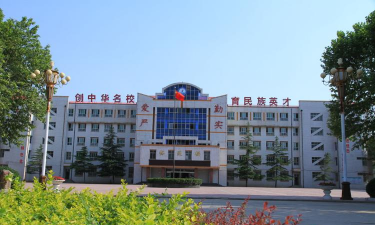 临城中学环境