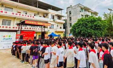宾阳县四镇初级中学环境
