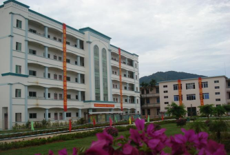 五指山市五指山中学