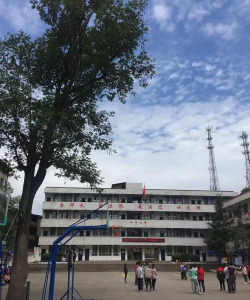 简阳市江源镇九年义务教育学校环境