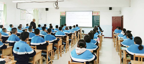 会理县绿水乡拉拉实验学校初中部环境