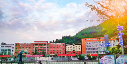 平昌县驷马中学环境