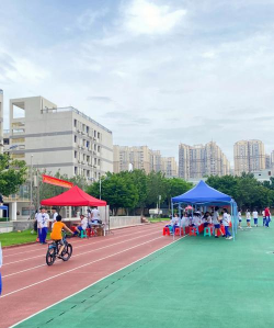 凭祥市白云中学环境