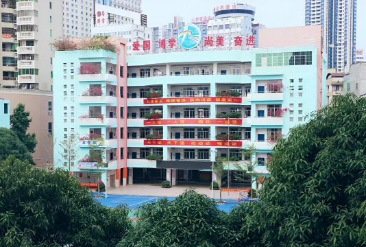 南宁市第九中学环境