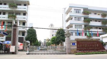 南宁市第二十八中学环境