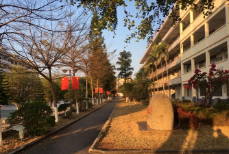 横县陶圩镇完全中学分校环境
