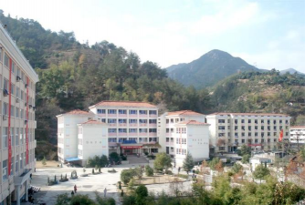 青田县石门中学环境
