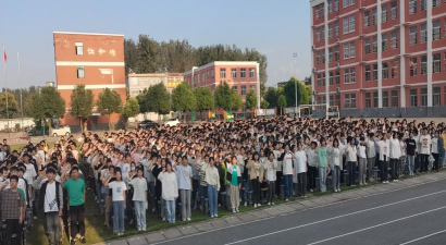 长官镇中心学校环境