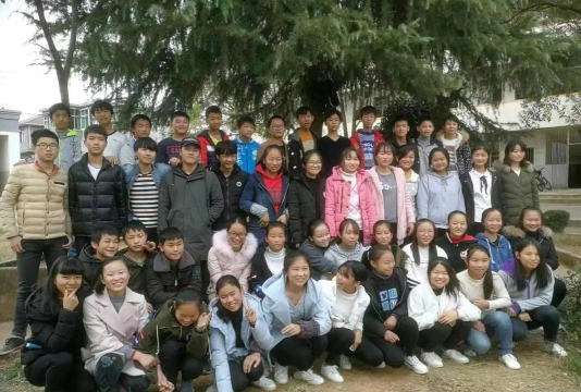 岗前初中环境