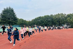 秀市初级中学环境