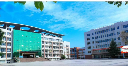 阆中师范学校环境