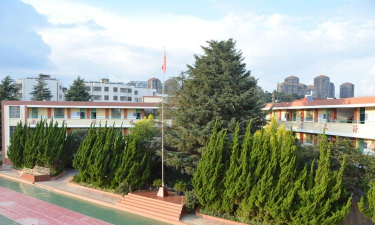 昆明育才实验中学
