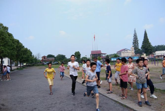 安乡县安生乡大杨树中学