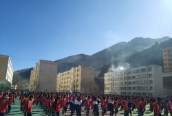 昌都地区江达县中学