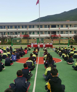 宕昌县南河八年制学校