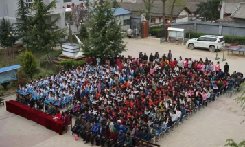 礼县罗坝乡初级中学