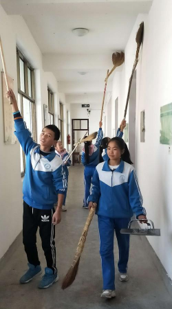 礼县雷坝初中