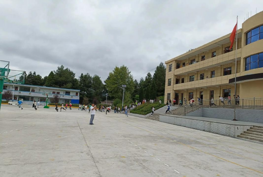 果瓦中学