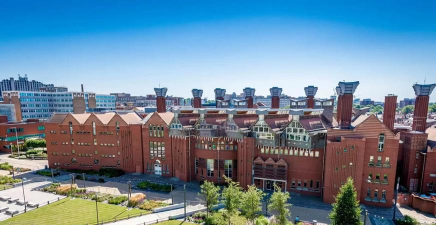 德蒙福特大学