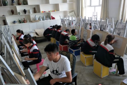 阿瓦提县一中