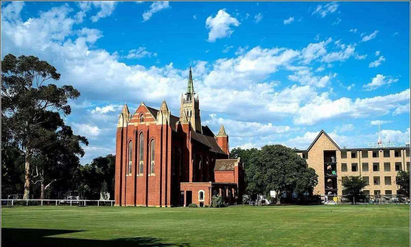 中萨塞克斯学院