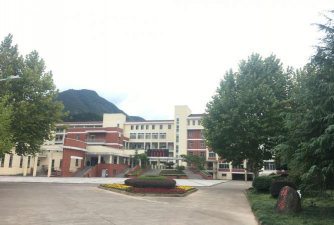 江山市峡口镇初中