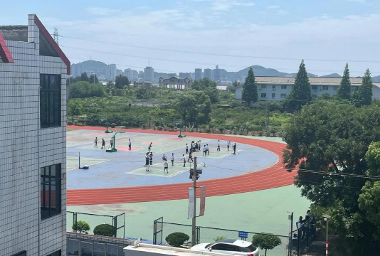 温岭市民办育英中学