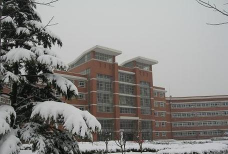 仪征市新城中学