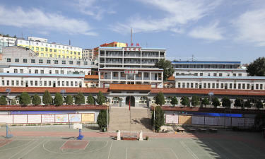 江都市吴堡中学