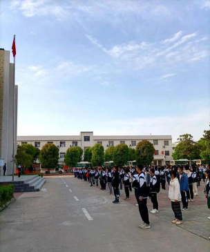 宋埠初中