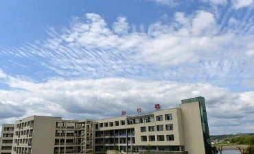 南充职业技术学院中专部